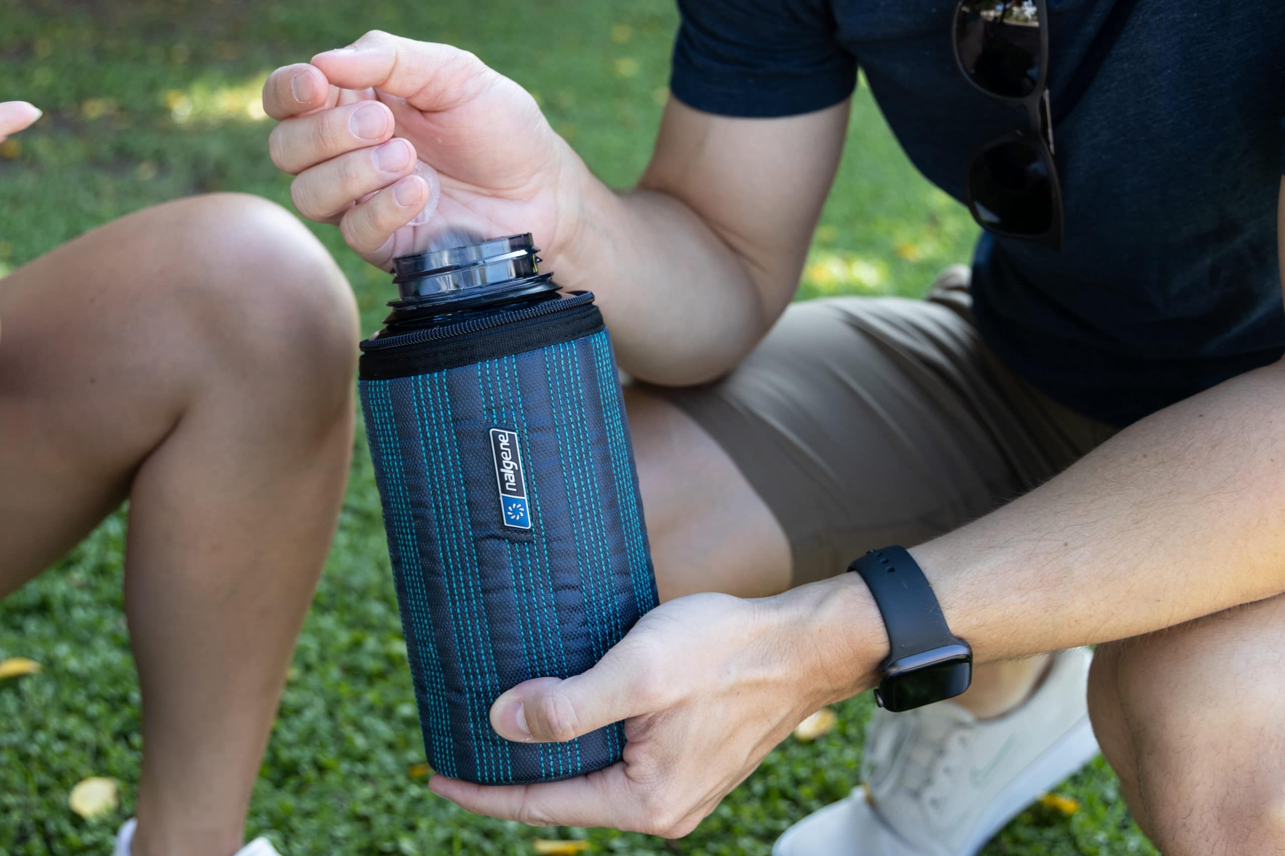 32oz Insulated Sleeve - Essential Offering L0 - Image 4